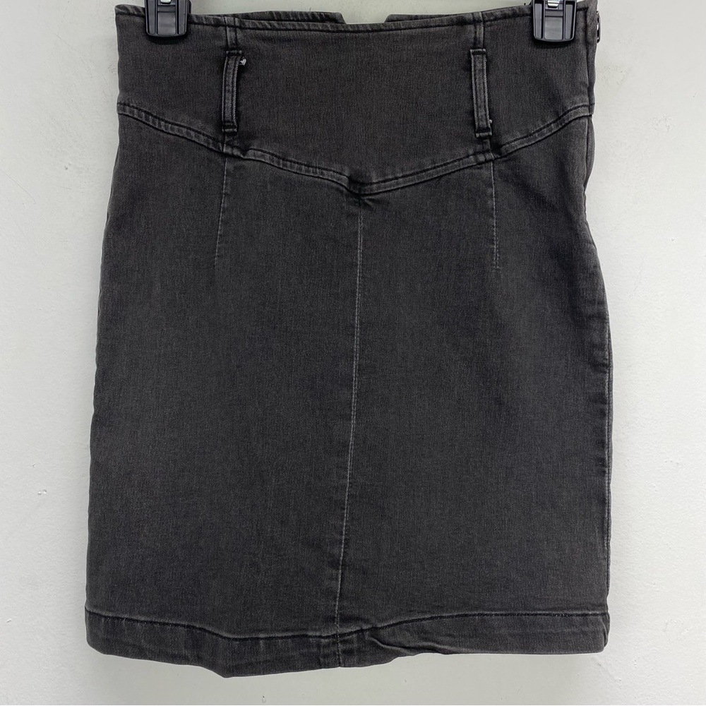Free People size 2 Women’s Black/Gray Denim Mini Skirt